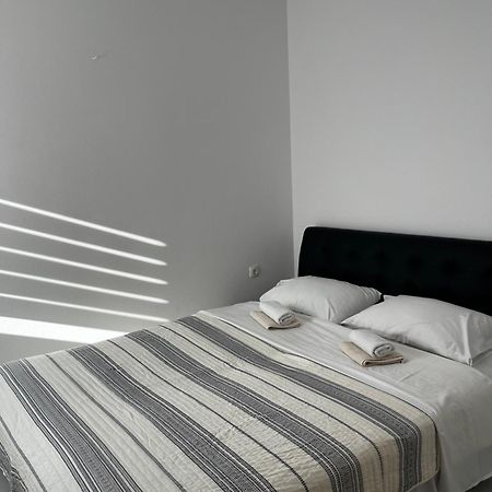 Apartma Smit Vir Eksteriør bilde